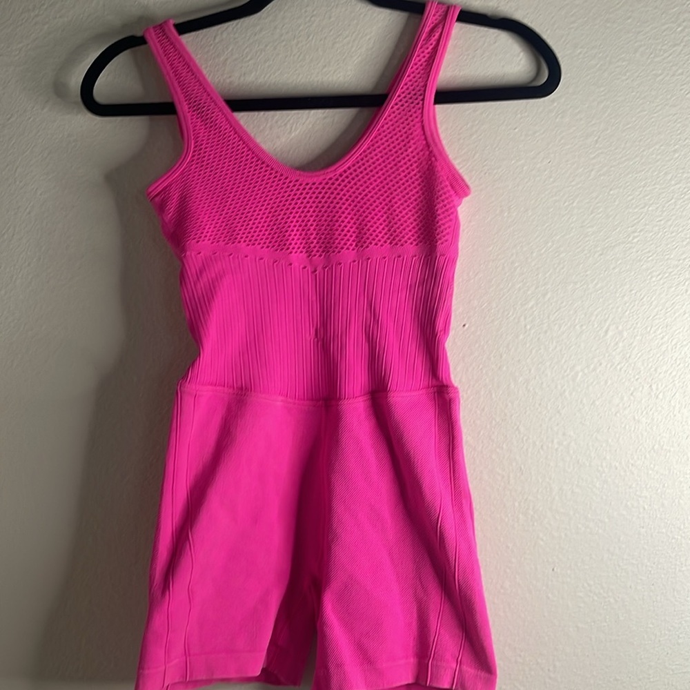 Pink active romper - Picture 4 of 5
